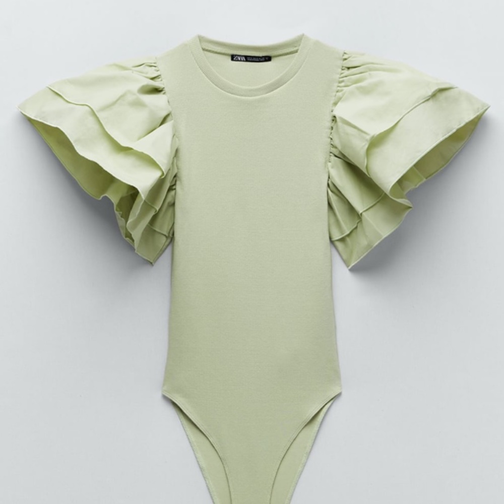 Zara green ruffled sleeve bodysuit